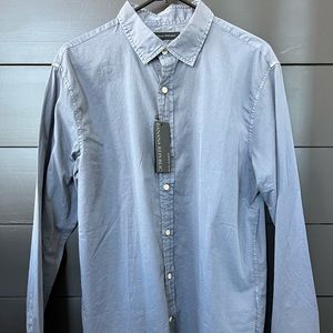 Banana Republic - Slim Untucked Button-Up Shirt - Men’s Large - Blue
